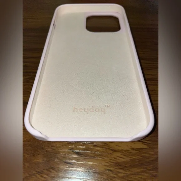 Apple IPhone 13pro silicone case from Target of heyday in pastel pink - Picture 6 of 6